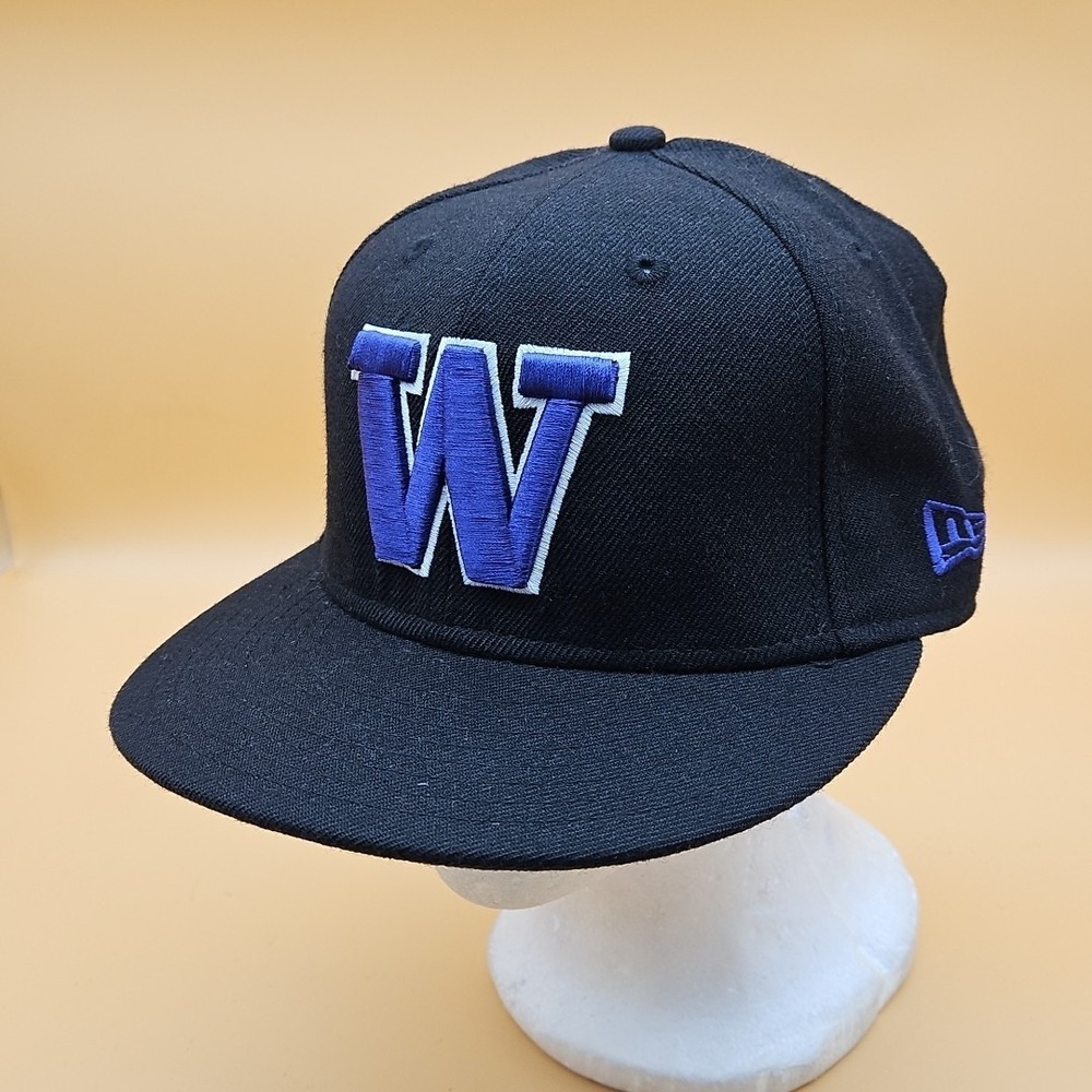 Washington Huskies Hat Cap New Era Fitted 7 1/4 Black Purple W Logo NCAA 59Fifty